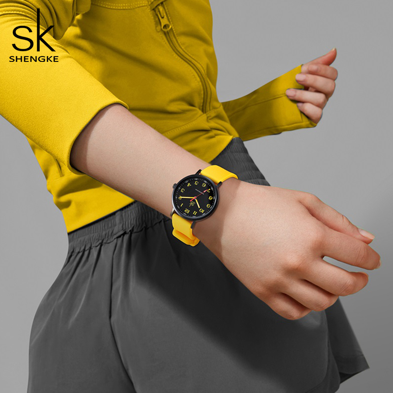 SHENGKE Women Fashion Silicone - Sport Loop Strap 评论和价格
